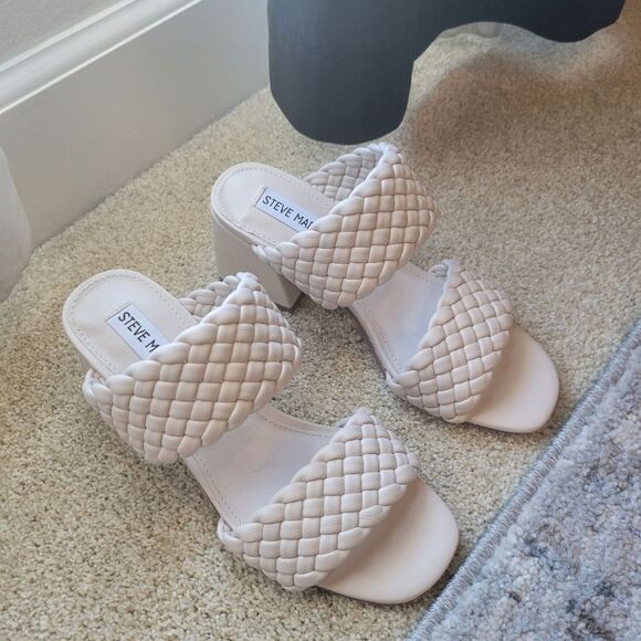 New Steve Madden Sandals - Picture 2 of 4